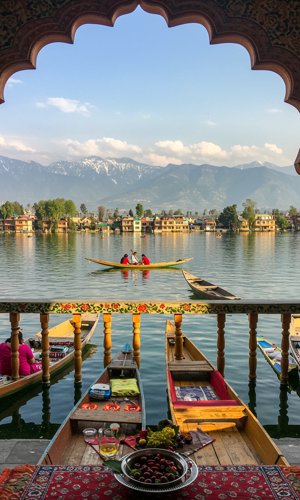 Lakeside Retreats